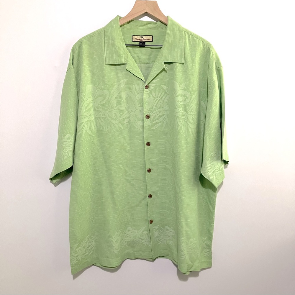 Tommy Bahama Hawaiian Shirt Men Size XL Green Silk Hawaiian Button Up